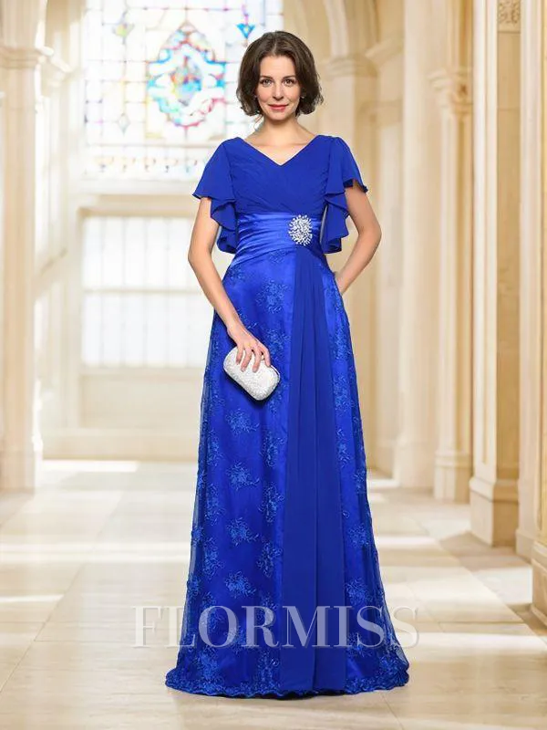A-Line/Princess V-neck Sweep Train Chiffon Mother of the Bride Dresses With Appliques Lace