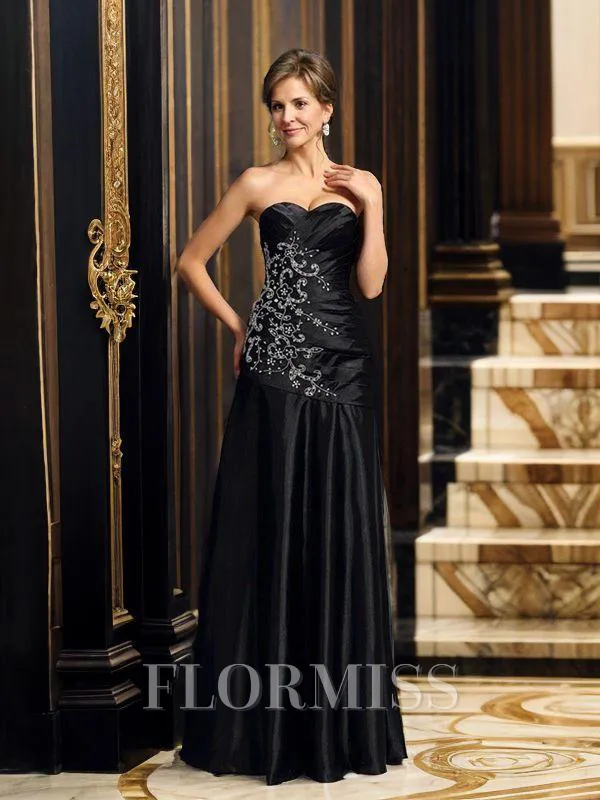 A-Line/Princess Sweetheart Floor-Length Satin Mother of the Bride Dresses With Appliques Lace