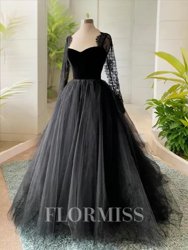 A-line/Princess Square Court Train Tulle Wedding Dress with Appliques Lace