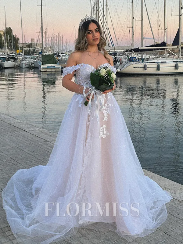 A-Line/Princess Off-the-Shoulder Chapel Train Tulle Wedding Dress