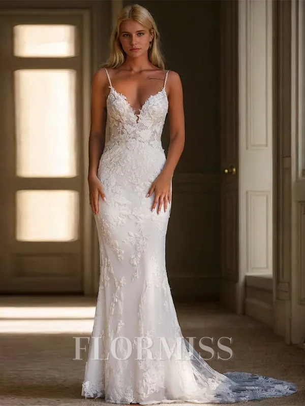Sheath V-neck Appliques Lace Court Train Tulle Wedding Dress