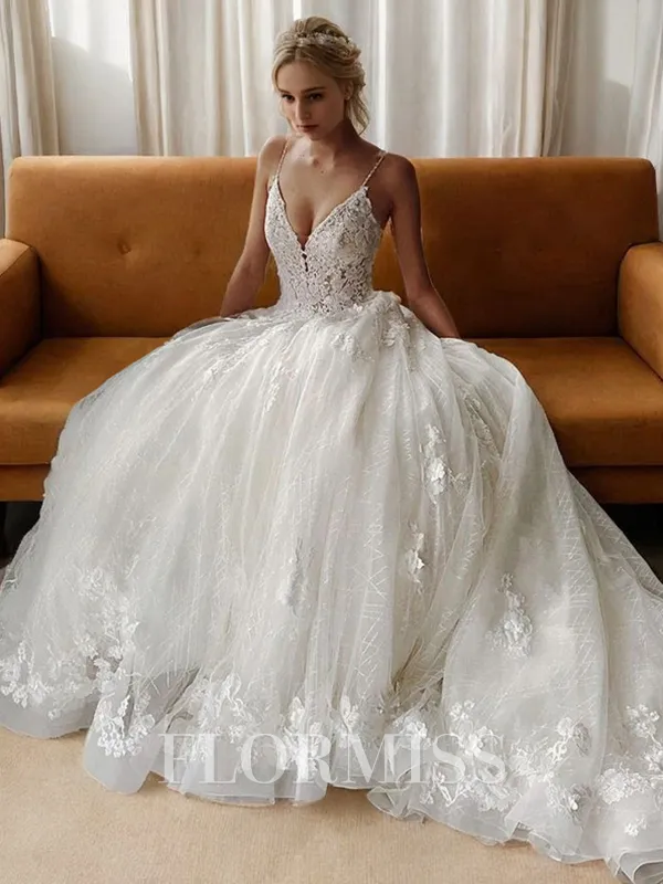 A-line V-neck Appliques Lace Court Train Tulle Wedding Dress