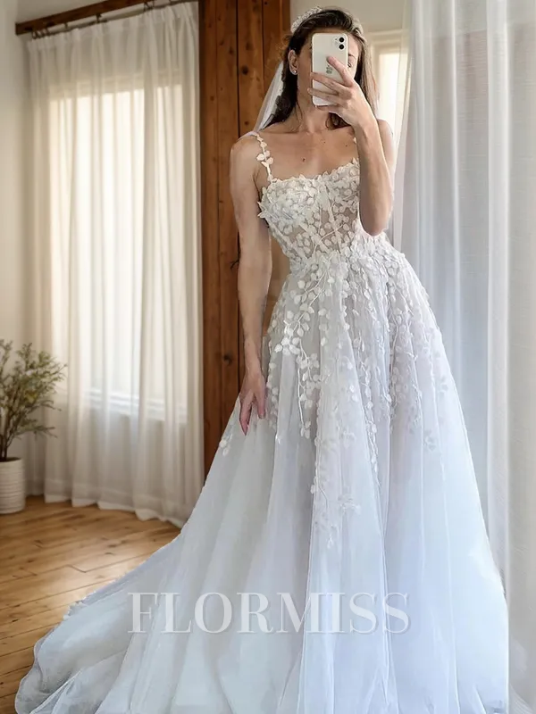 A-line Spaghetti Straps Appliques Lace Court Train Tulle Corset Wedding Dress