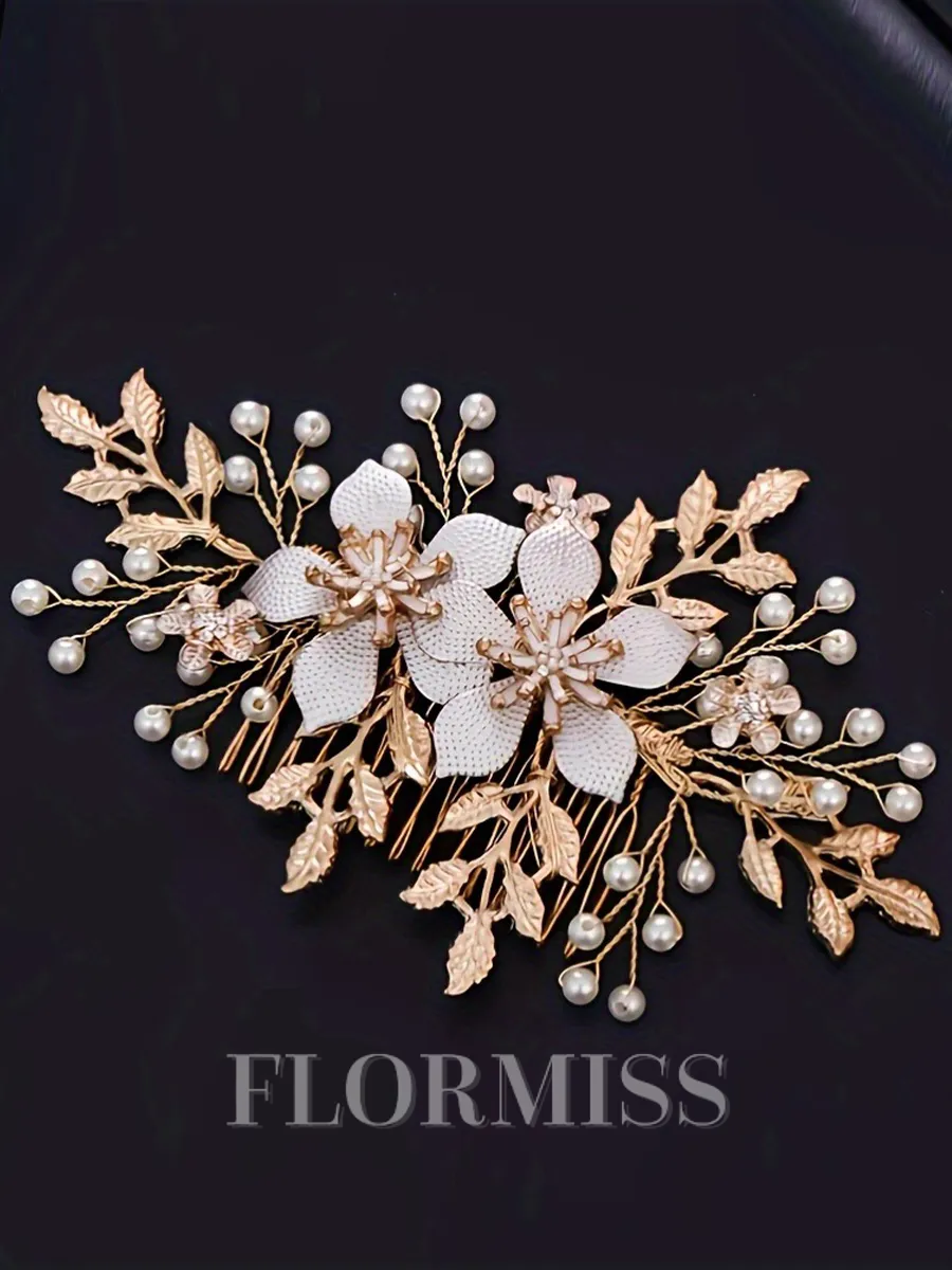 Elegant Pearls With Rhinestone Headpieces