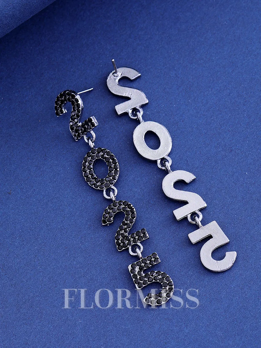 Attractive Alloy With Rhinestone Earrings