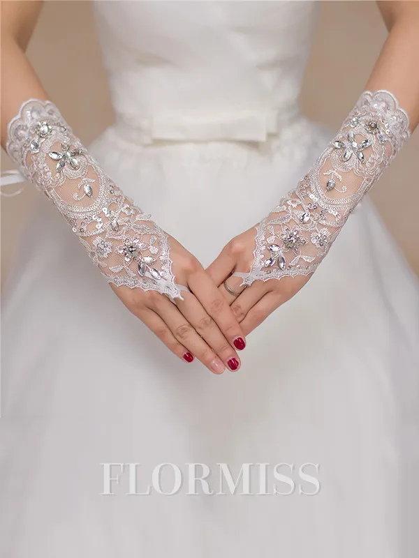 Luxurious Tulle Lace Wedding Gloves