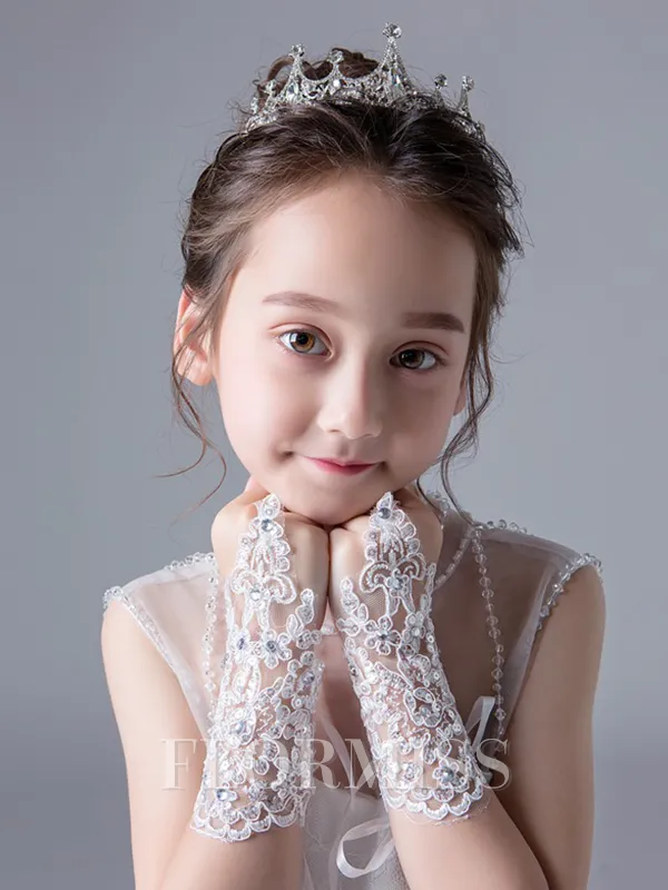 Chic Lace With Rhinestone Wrist Length Gloves