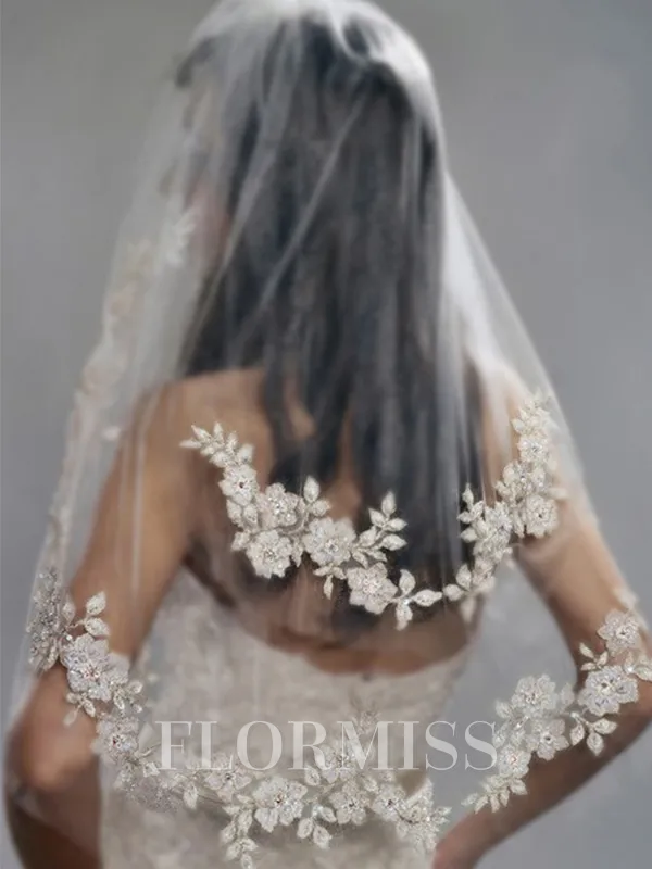 Trending Tulle With Applique Wedding Veils