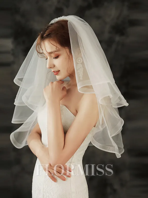 Brilliant Tulle Four-Tier Shoulder Veils