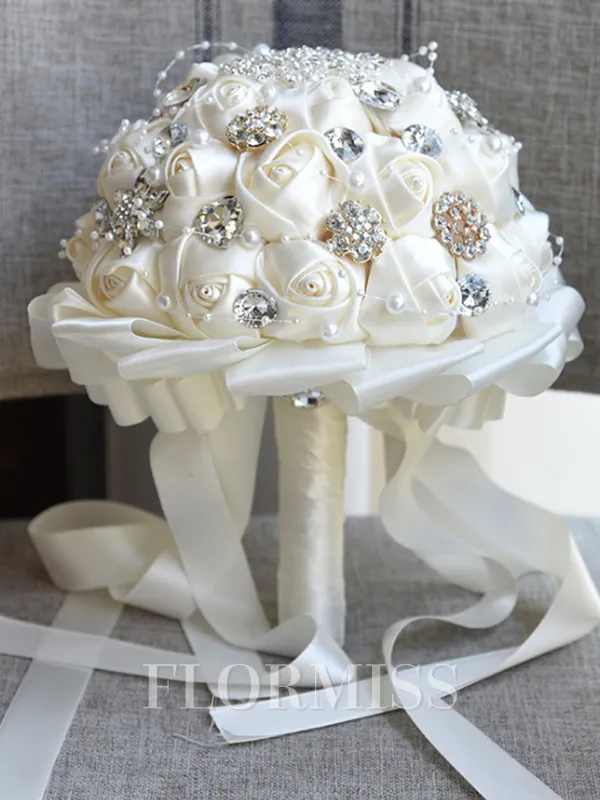 Luxurious Round Cloth Bridal Bouquets
