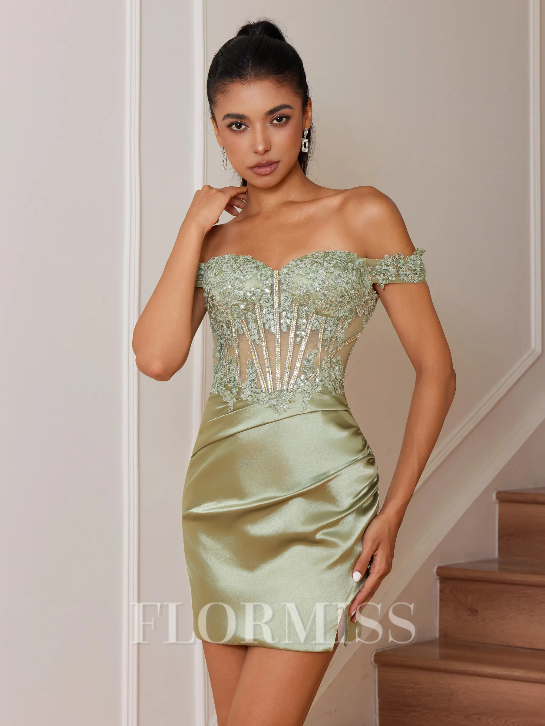 Sheath Appliques Lace Short/Mini Silk Like Satin Corset Convertible Homecoming Dress