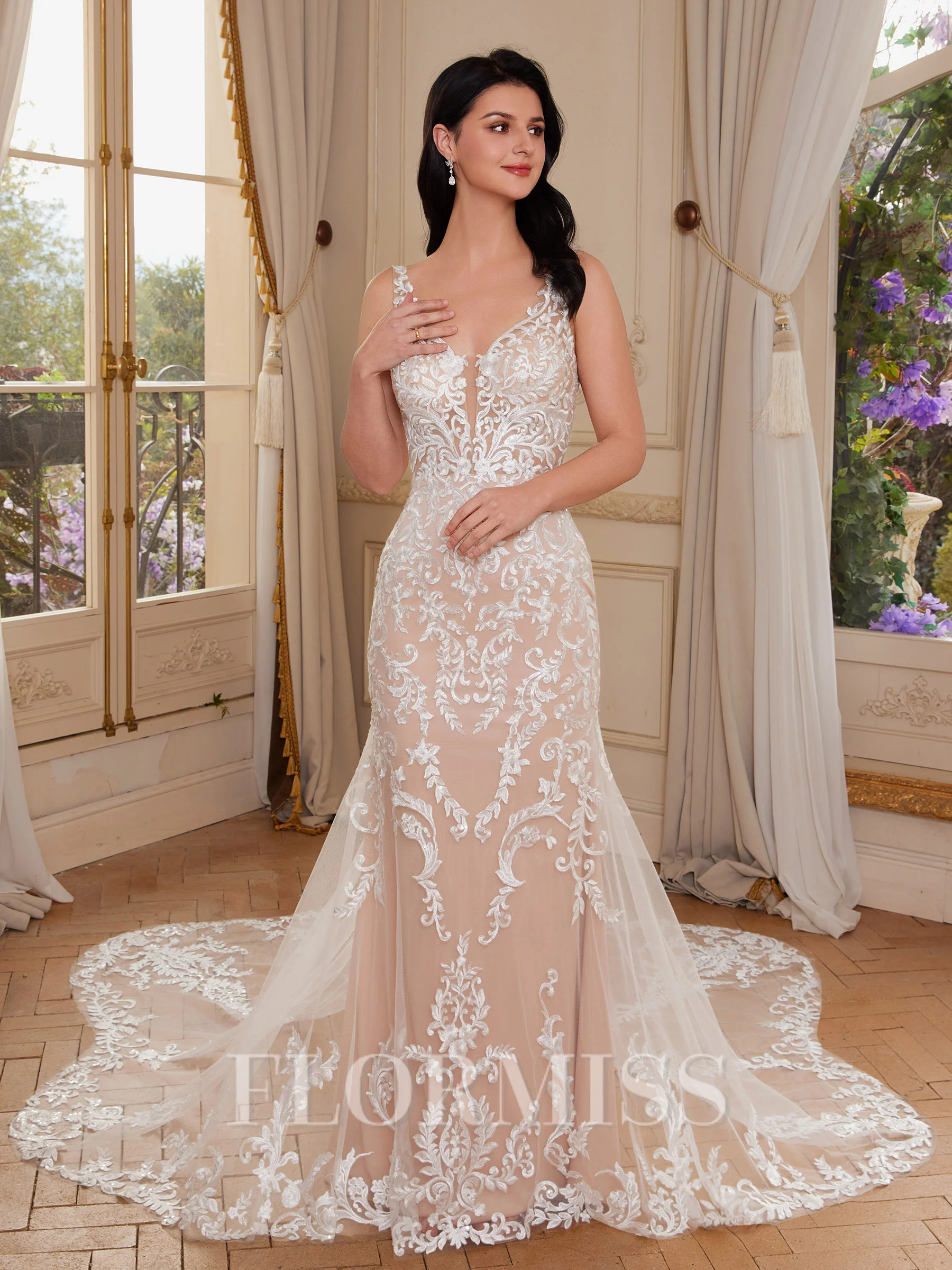 Sheath V-neck Appliques Lace Cathedral Train Tulle Wedding Dress