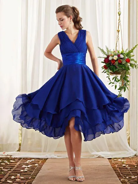 A-line/Princess V-neck Tea-Length Chiffon Bridesmaid Dresses With Pleated