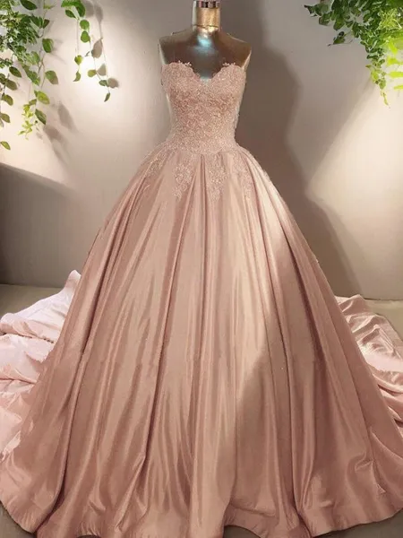 Ball Gown Sweetheart Cathedral Train Satin Prom Dress With Appliques Lace