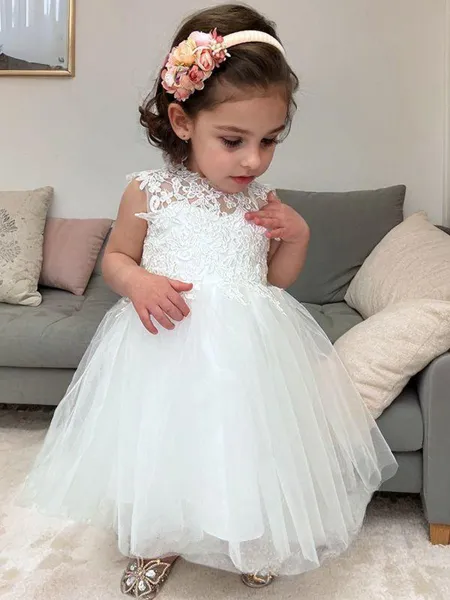 A-Line/Princess Scoop Knee-Length Tulle Flower Girl Dresses With Lace