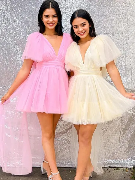 A-line V-neck Pleated Short/Mini Tulle Homecoming Dress