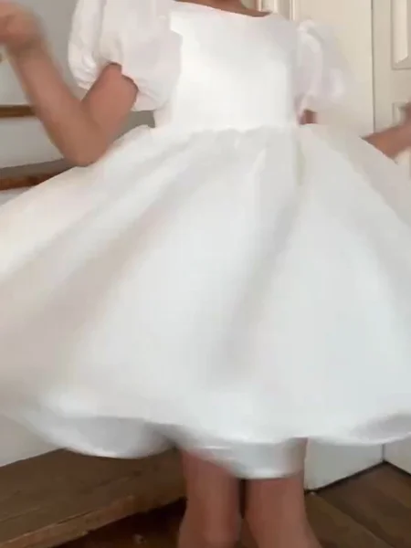 A-line Scoop Short Sleeves...