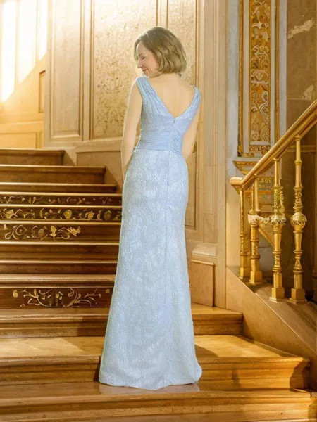 Sheath/Column V-neck...