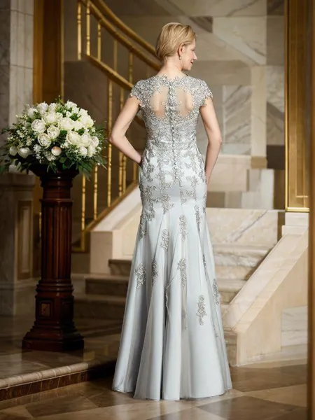 Sheath/Column Sweetheart...