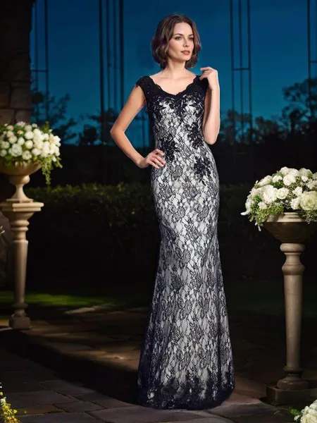 Sheath/Column V-neck Floor-Length Satin Mother of the Bride Dresses With Lace