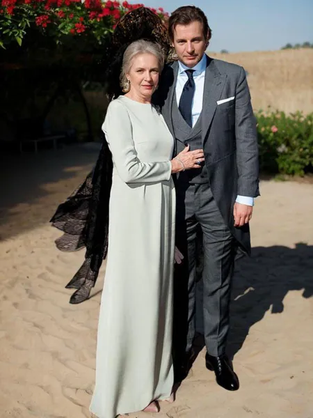 A-Line/Princess Scoop...