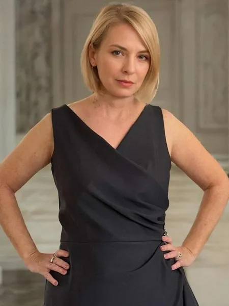 Sheath/Column V-neck...