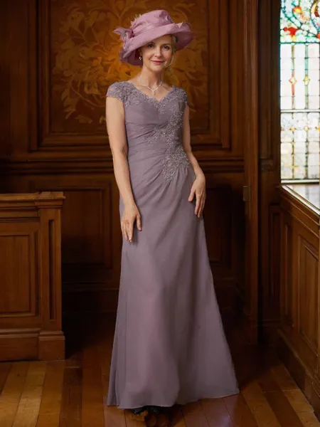 Sheath/Column V-neck Floor-Length Chiffon Mother of the Bride Dresses With Lace