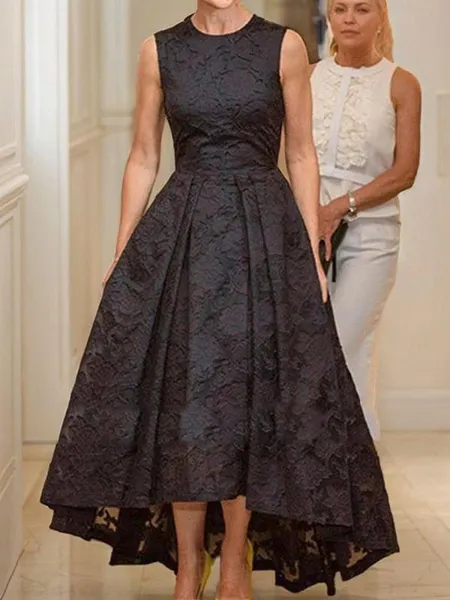 A-Line/Princess Scoop Asymmetrical Lace Mother of the Bride Dresses With Ruffles