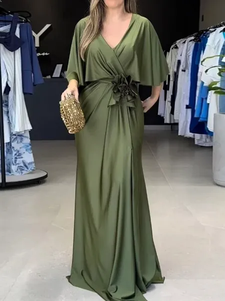 Sheath V-neck 1/2 Sleeves...