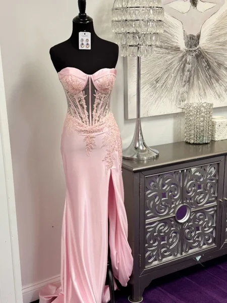 Sheath Sweetheart Appliques...