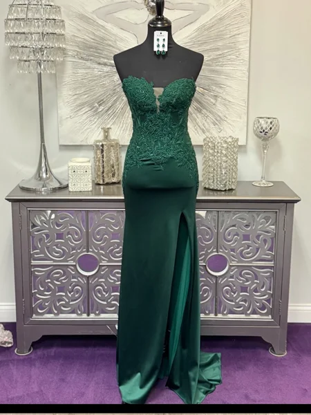 Sheath Sweetheart Appliques...