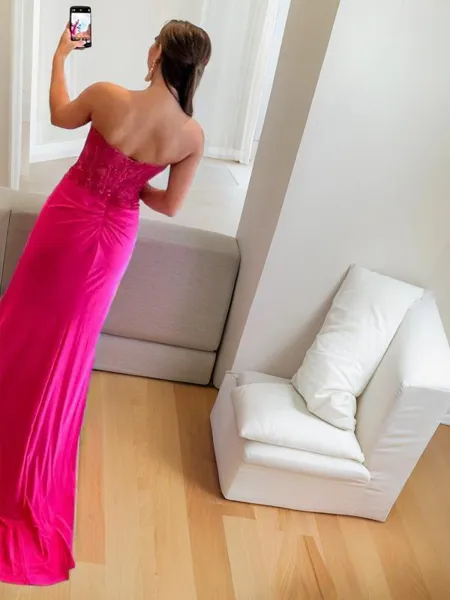 Sheath/Column Sweetheart...