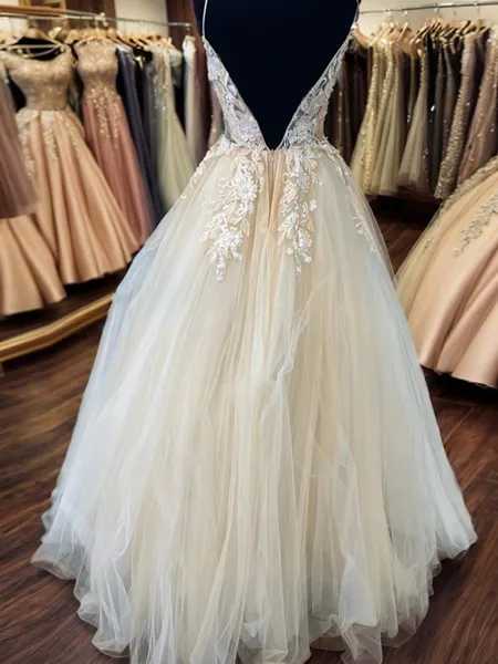 A-line V-neck Appliques...