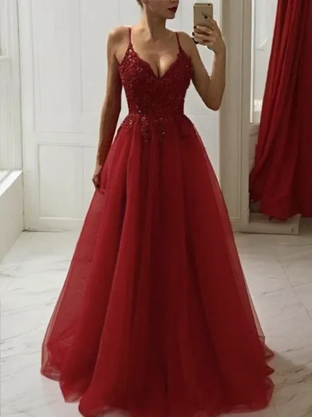 A-Line/Princess Spaghetti Straps Floor-Length Tulle Prom Dress With Appliques Lace