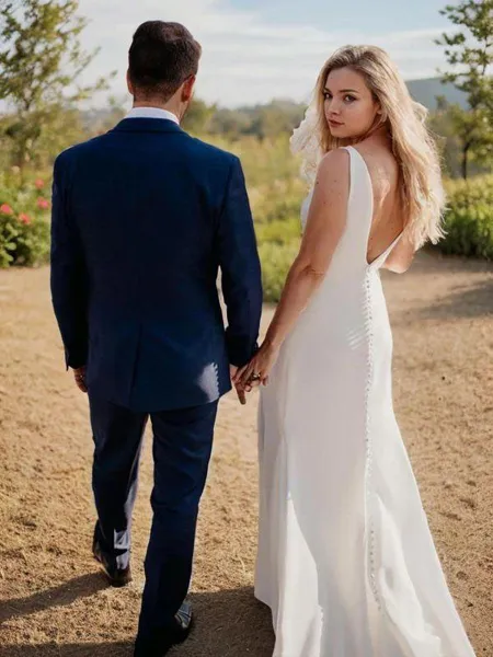 Sheath/Column V-neck Court...