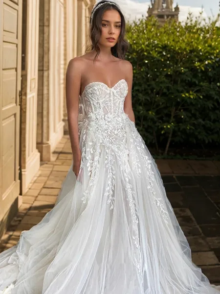 A-line Sweetheart Appliques...