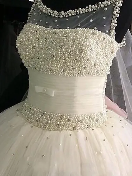 Ball Gown Scoop...