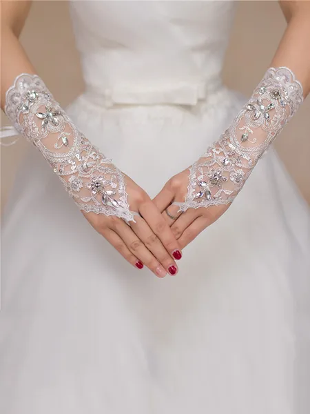 Luxurious Tulle Lace Wedding Gloves