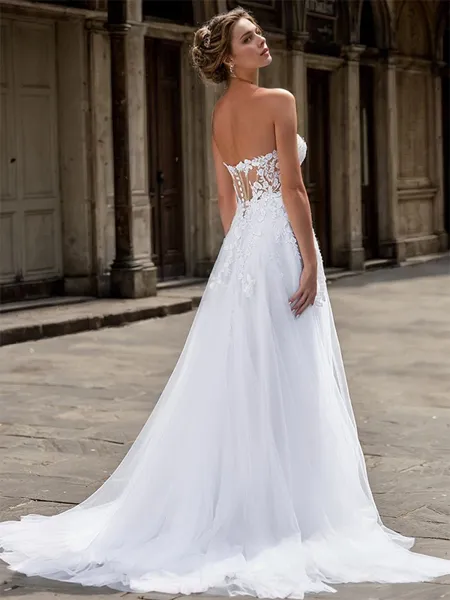 A-line Tulle Appliques Lace...