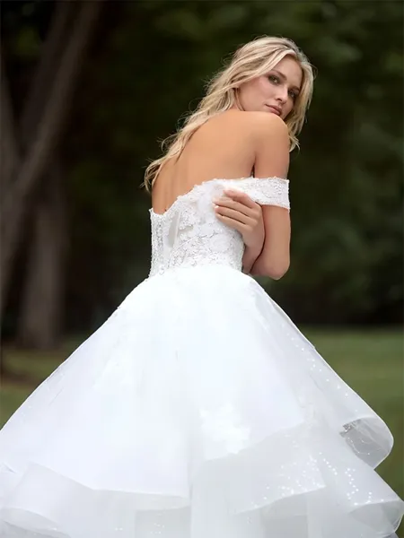 A-line Tulle Appliques Lace...