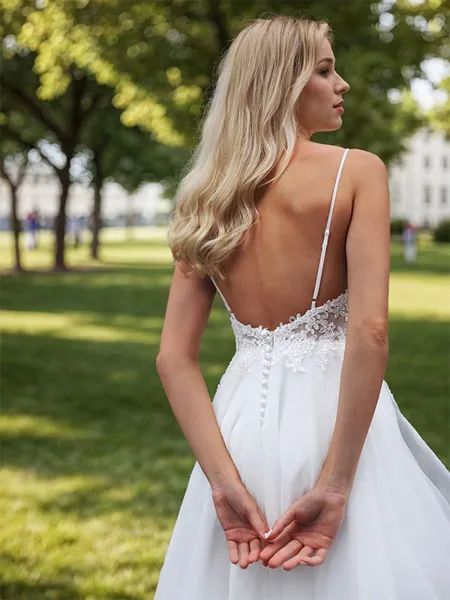 A-line Tulle Appliques Lace...