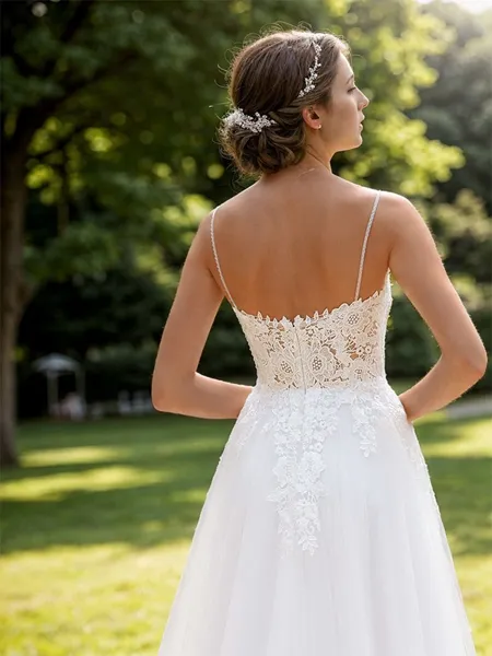 A-line Tulle Appliques Lace...