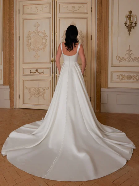 A-line Square Chapel Train...