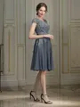 A-Line/Princess V-neck Knee-Length Chiffon Mother of the Bride Dresses With Appliques Lace