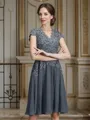 A-Line/Princess V-neck Knee-Length Chiffon Mother of the Bride Dresses With Appliques Lace