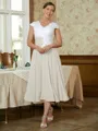 A-Line/Princess V-neck Tea-Length Chiffon Mother of the Bride Dresses With Lace