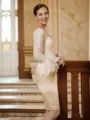 Sheath/Column Scoop Knee-Length Satin Mother of the Bride Dresses With Lace