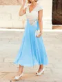 A-Line/Princess V-neck Tea-Length Chiffon Mother of the Bride Dresses With Lace Applique