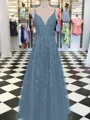 A-Line/Princess V-neck Floor-Length Tulle Prom Dress With Appliques Lace