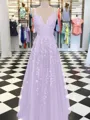 A-Line/Princess V-neck Floor-Length Tulle Prom Dress With Appliques Lace